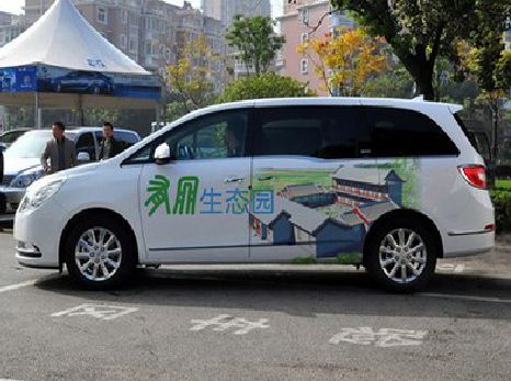 扶风户外车贴喷绘如何保持效果?